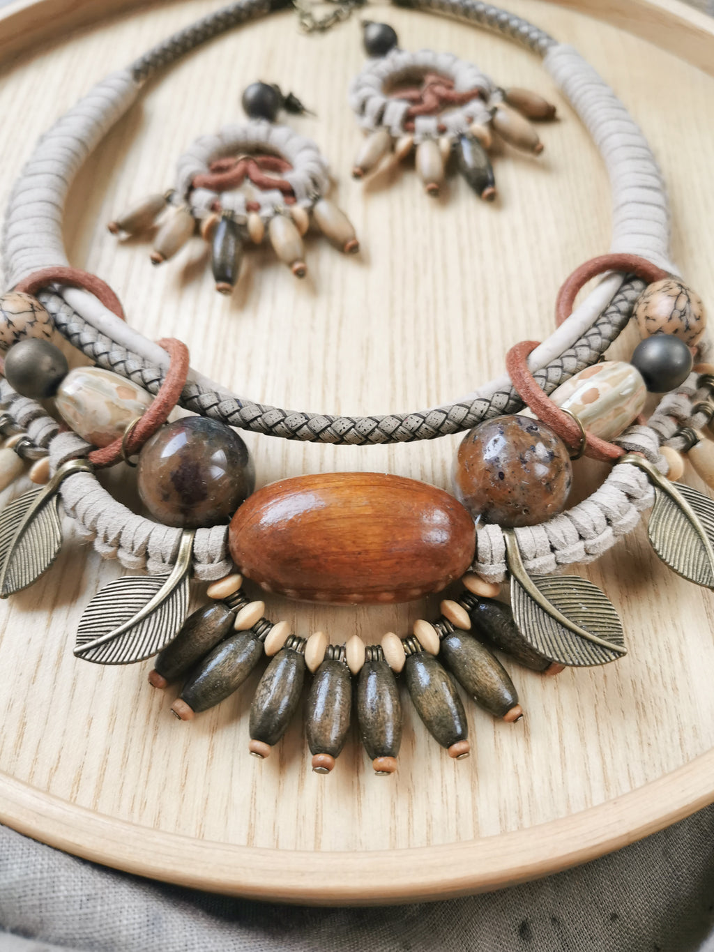 Statement large necklace