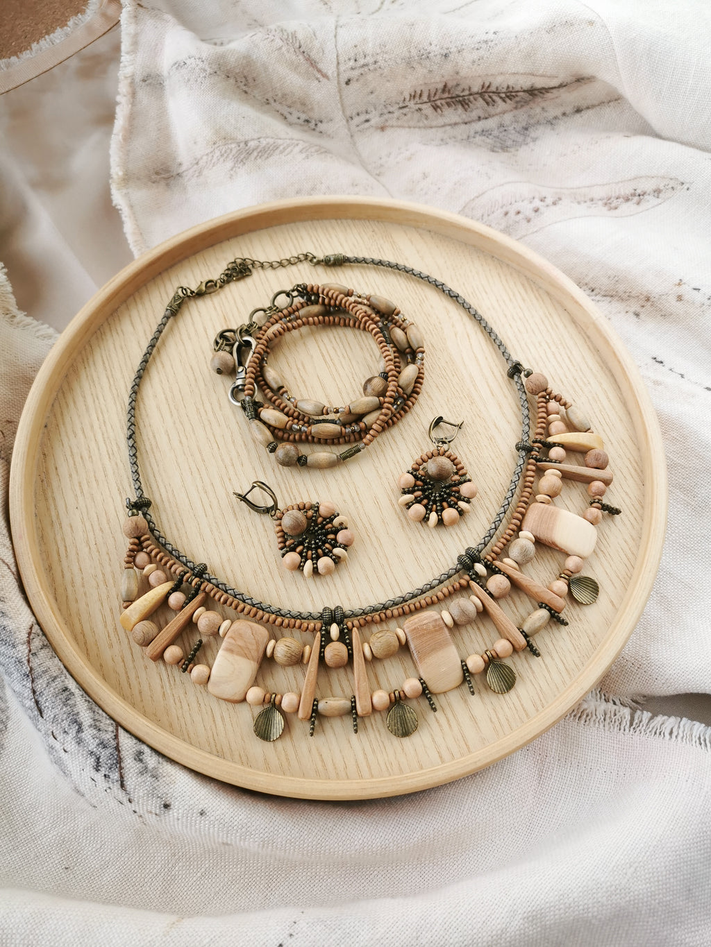 Etno wood bead jewelry set