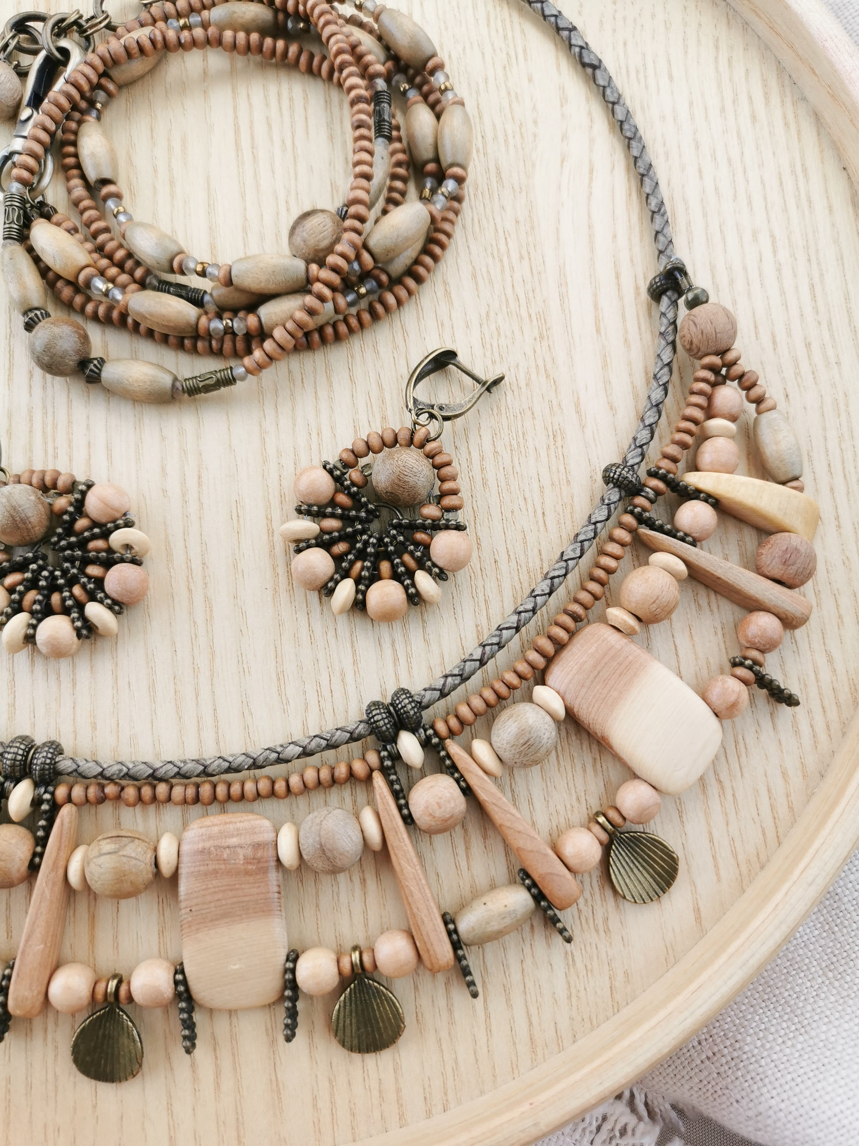 Etno wood bead jewelry set