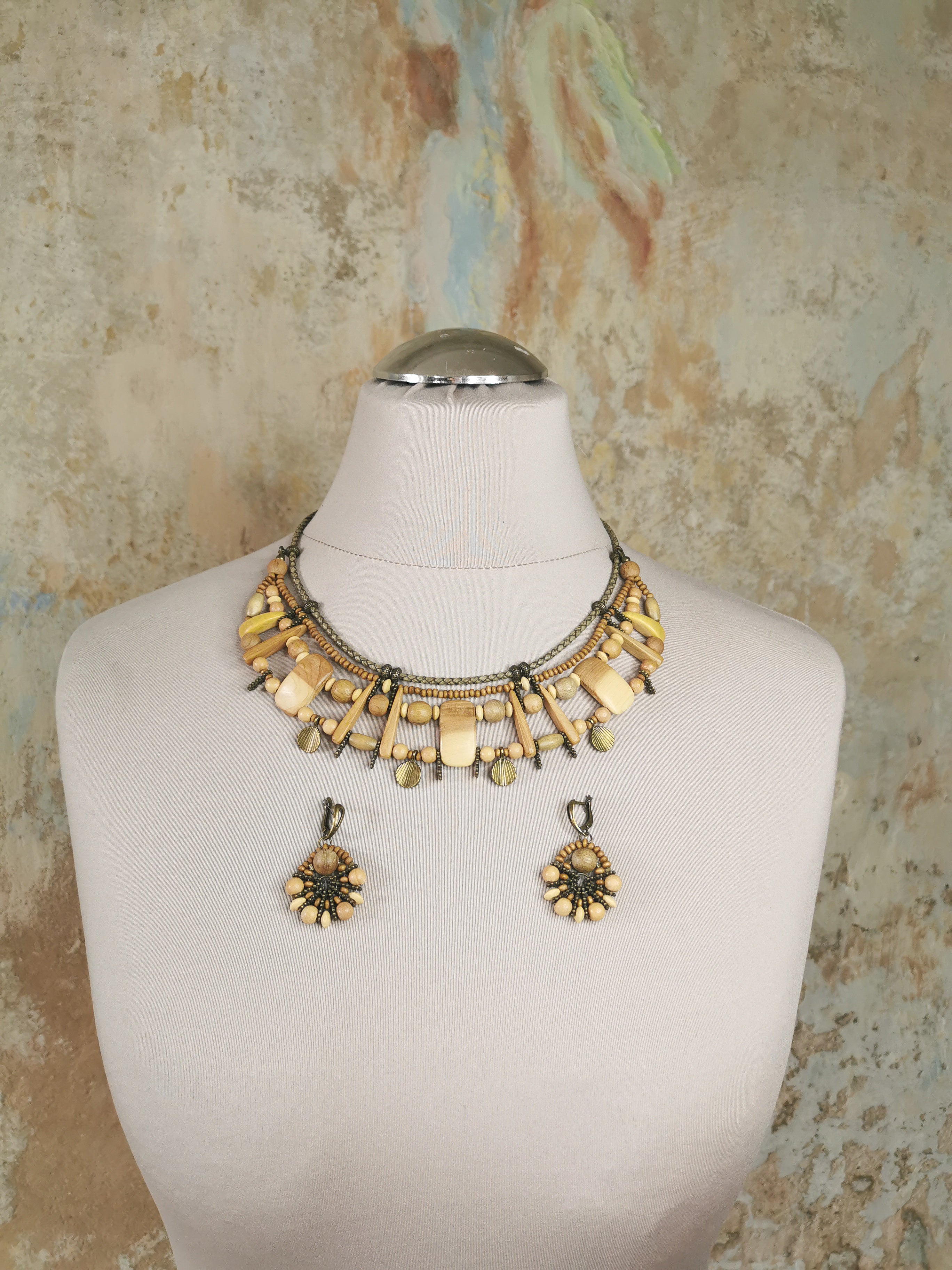 Etno wood bead jewelry set