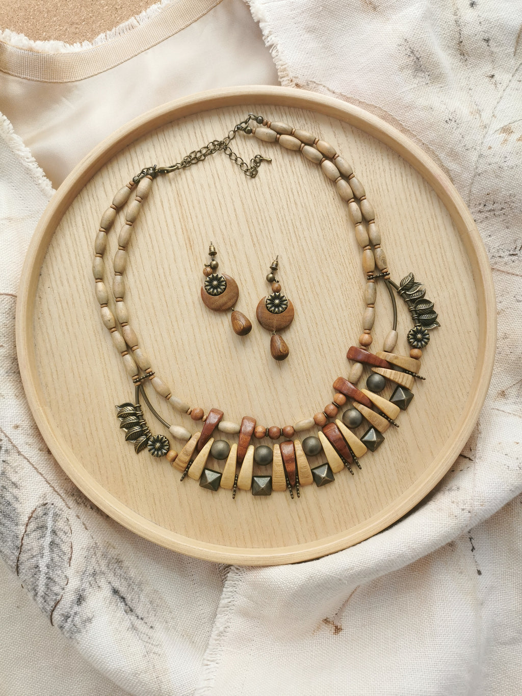 Etno Wood Bead Necklace with Earrings