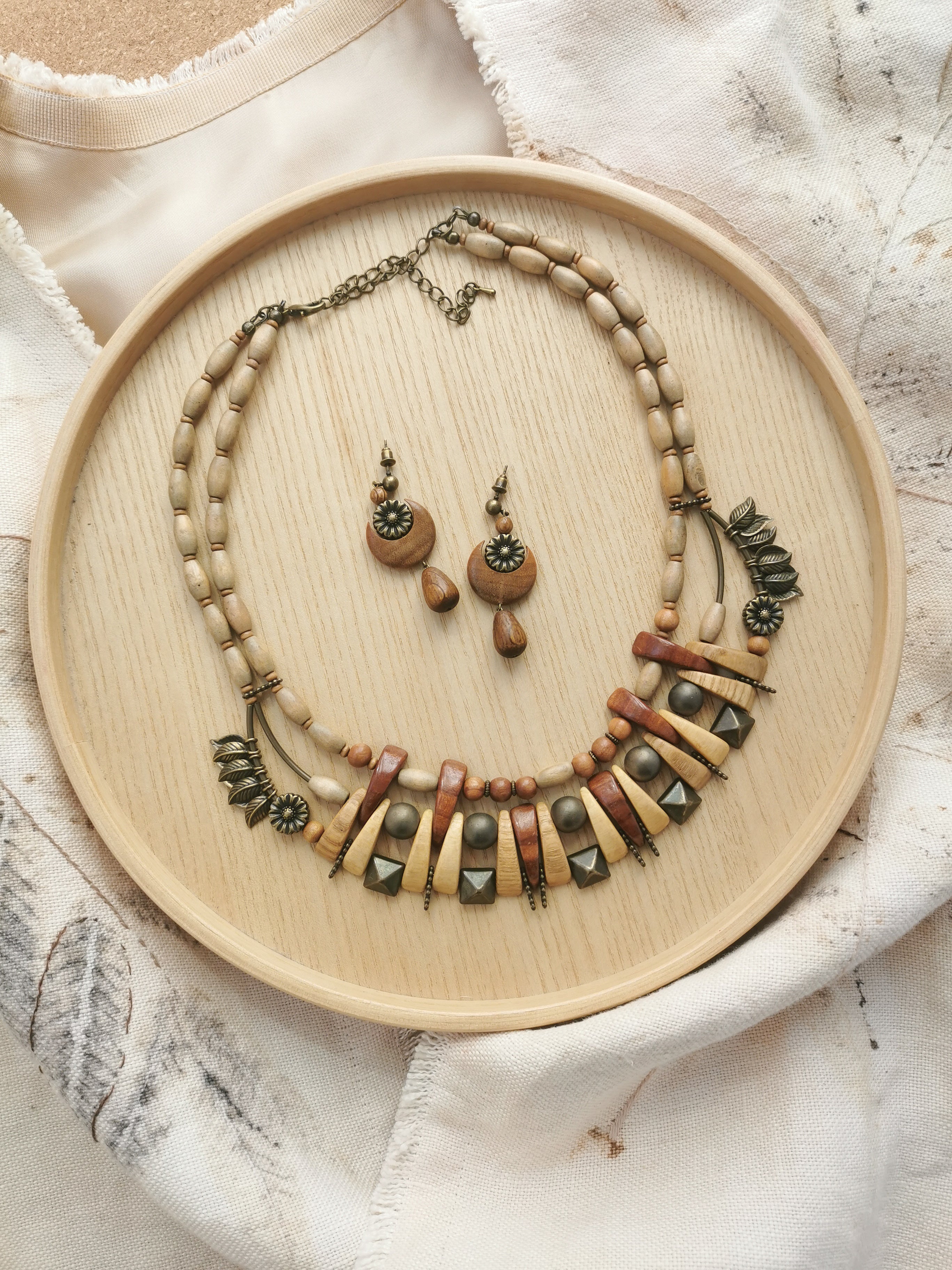 Etno Wood Bead Necklace with Earrings