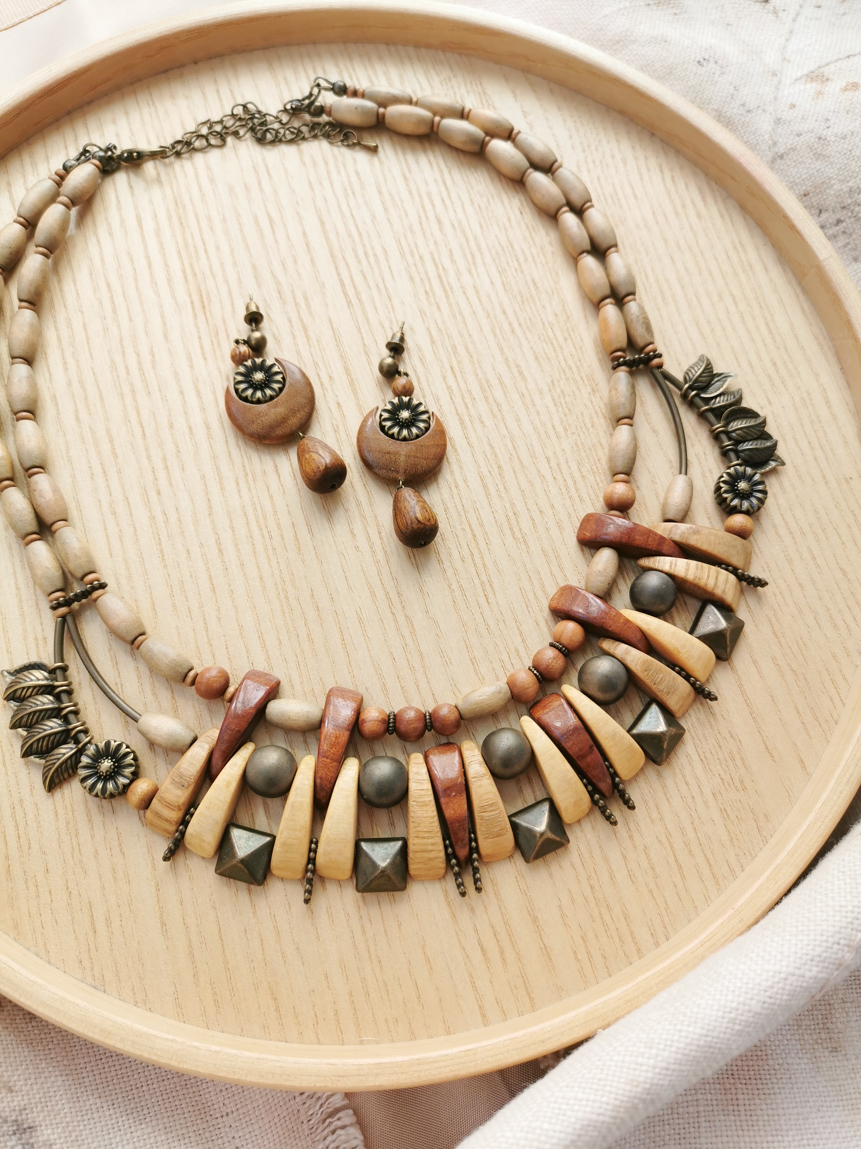 Etno Wood Bead Necklace with Earrings